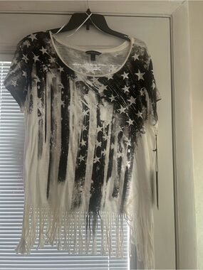 Rock & Republic Black and White Star Fringe Crop Top
